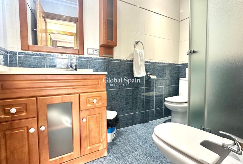 Odsprzedaż - PENTHOUSE -
TORREVIEJA - Torrevieja