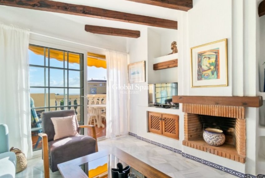 Odsprzedaż - PENTHOUSE -
TORREVIEJA - 