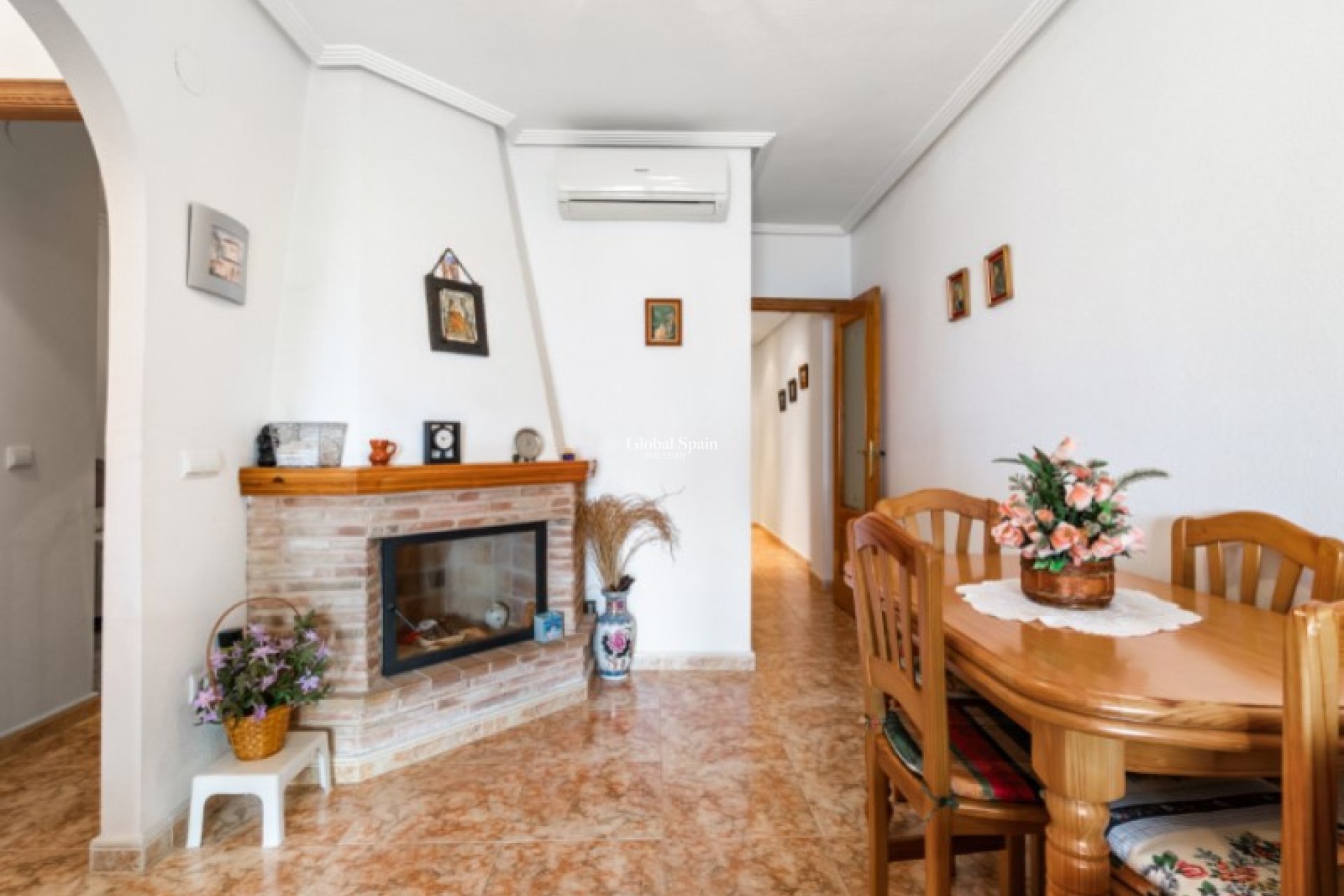 Odsprzedaż - PENTHOUSE -
TORREVIEJA - 