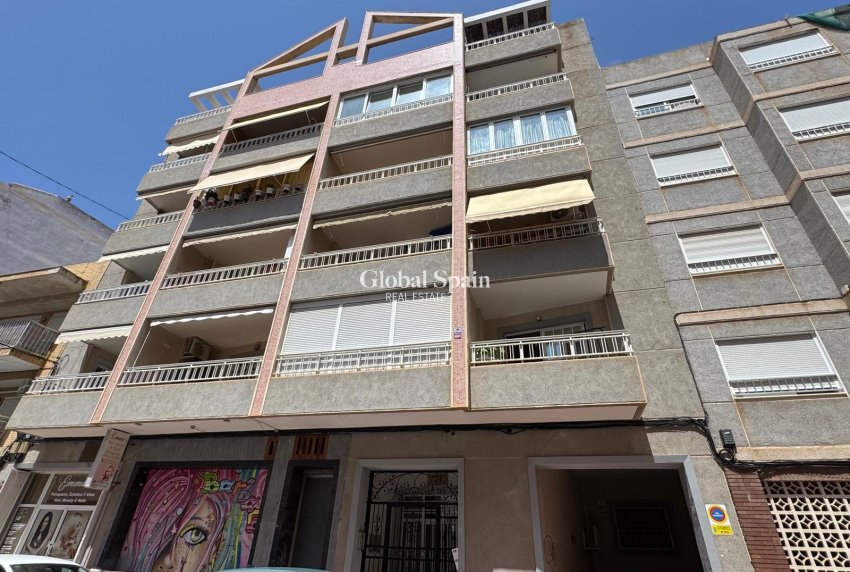 Odsprzedaż - PENTHOUSE -
TORREVIEJA - 