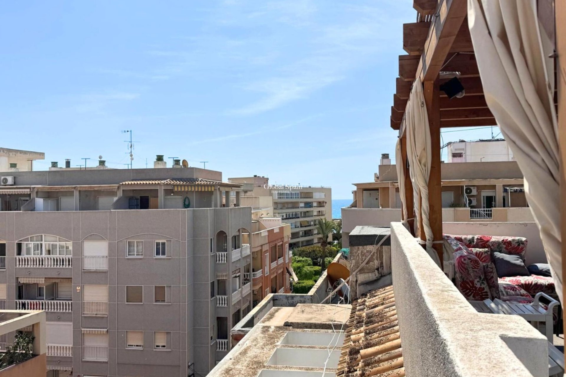 Odsprzedaż - PENTHOUSE -
TORREVIEJA - 