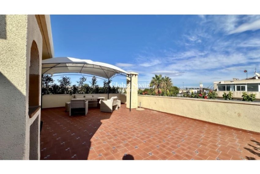 Odsprzedaż - PENTHOUSE -
TORREVIEJA - 