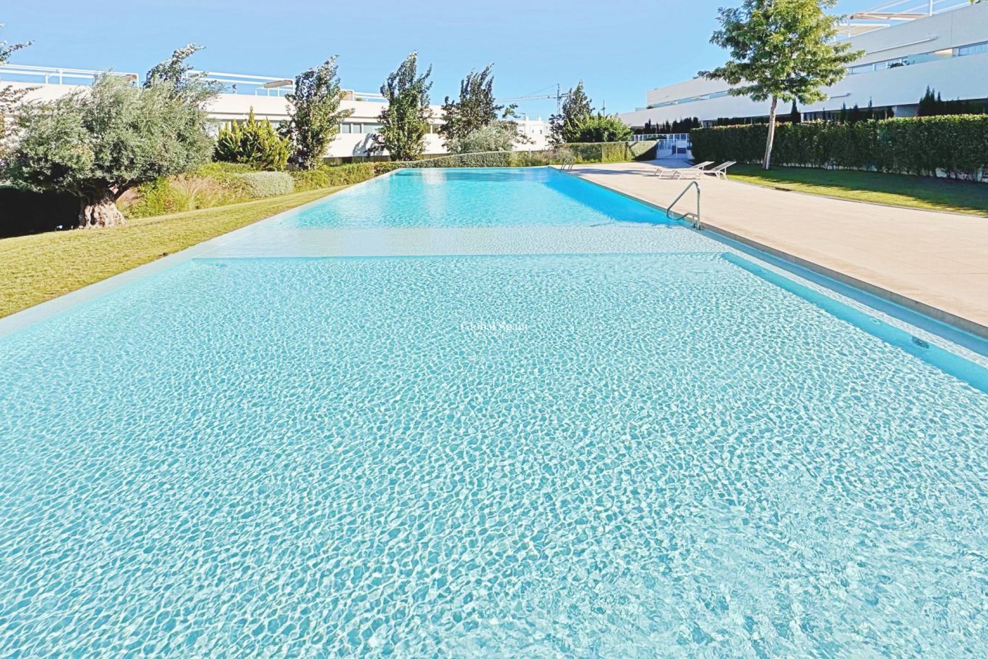 Odsprzedaż - PENTHOUSE -
TORREVIEJA - 