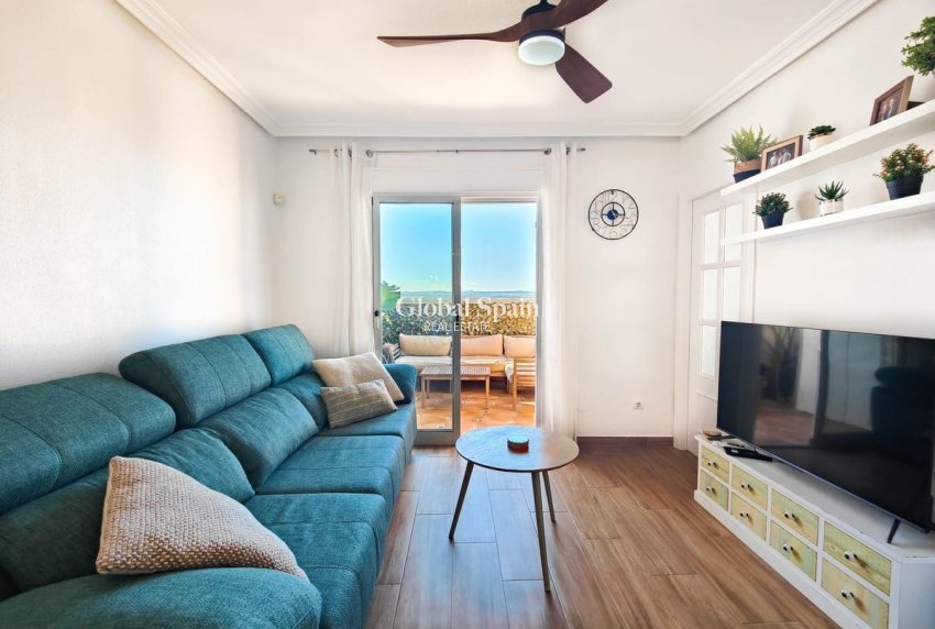 Odsprzedaż - PENTHOUSE -
TORREVIEJA - 