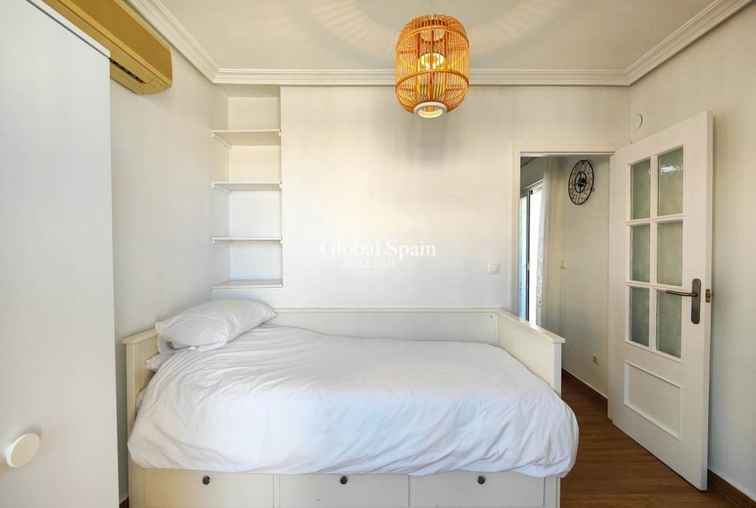 Odsprzedaż - PENTHOUSE -
TORREVIEJA - 