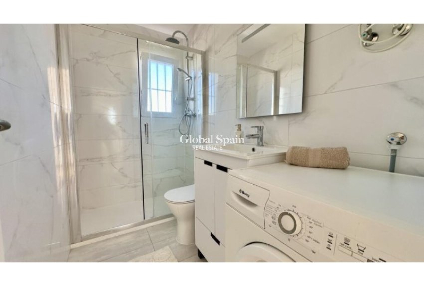 Odsprzedaż - PENTHOUSE -
TORREVIEJA - 