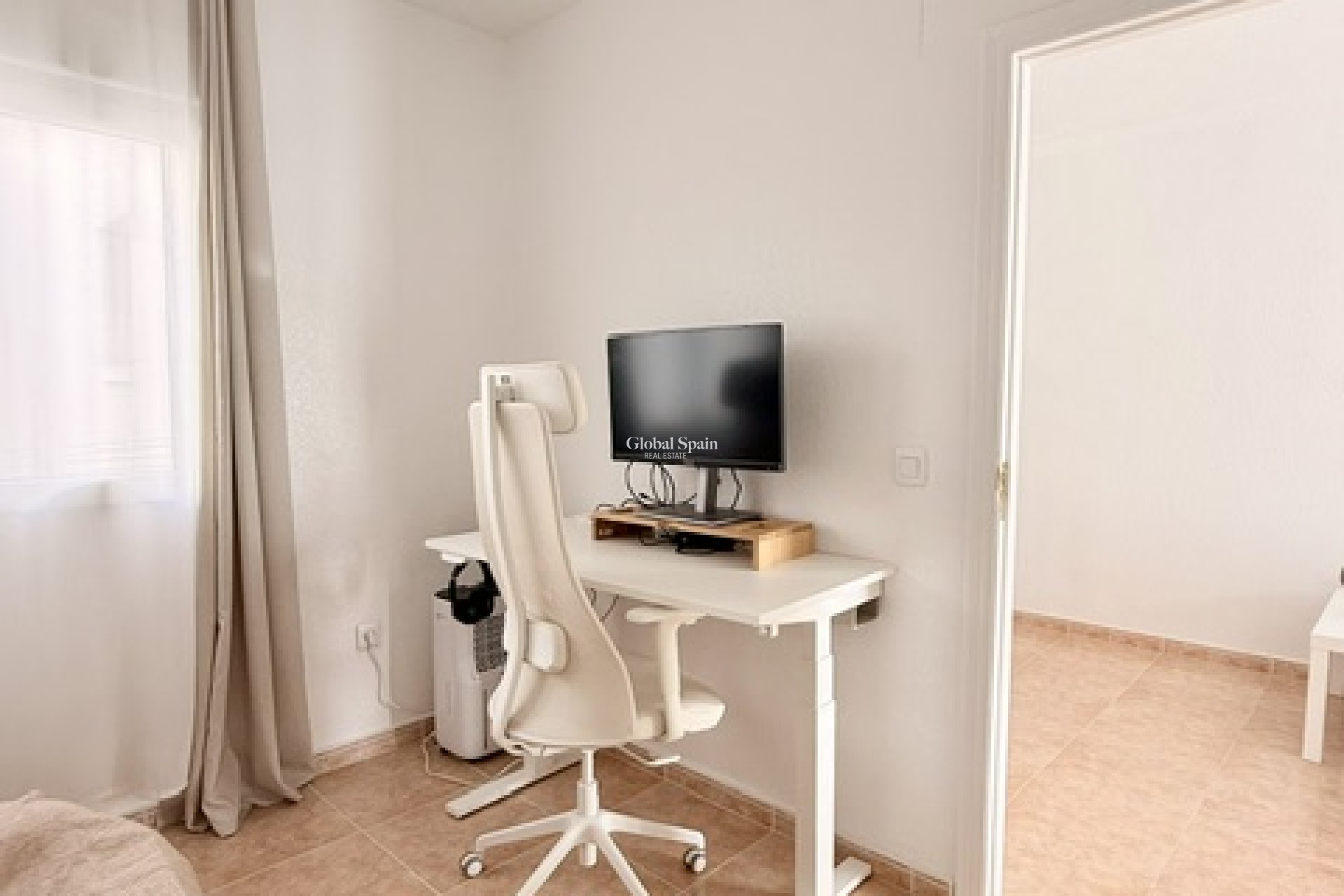 Odsprzedaż - PENTHOUSE -
TORREVIEJA - 