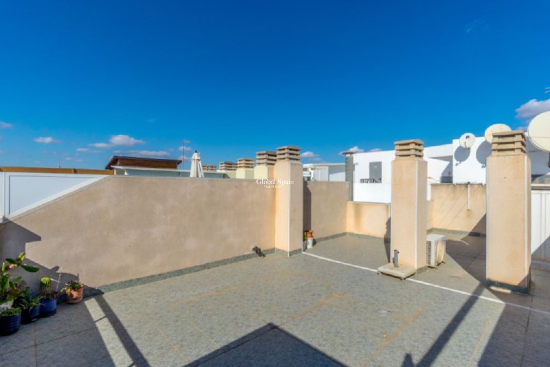 Odsprzedaż - PENTHOUSE -
TORREVIEJA - 