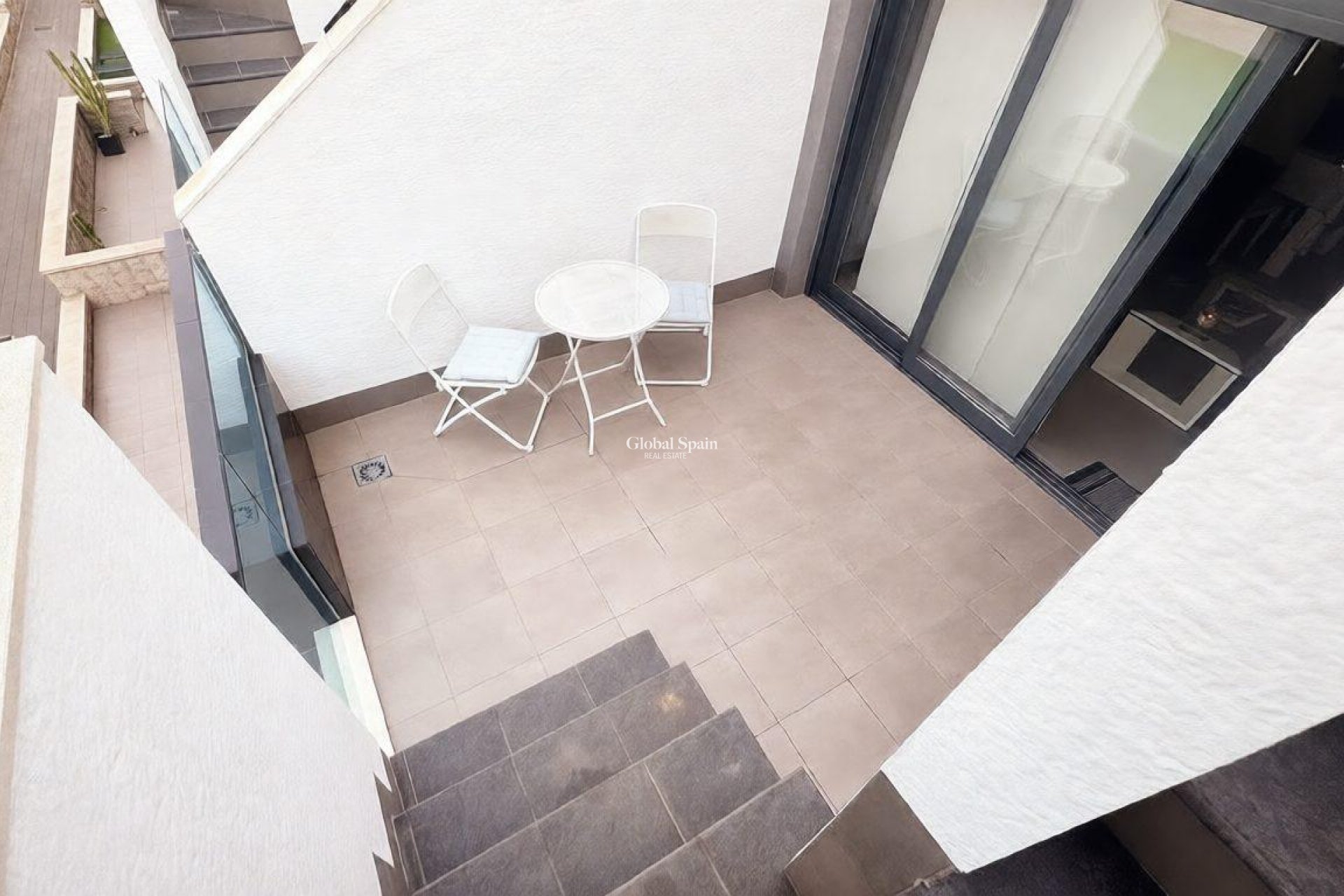 Odsprzedaż - PENTHOUSE -
TORREVIEJA - 