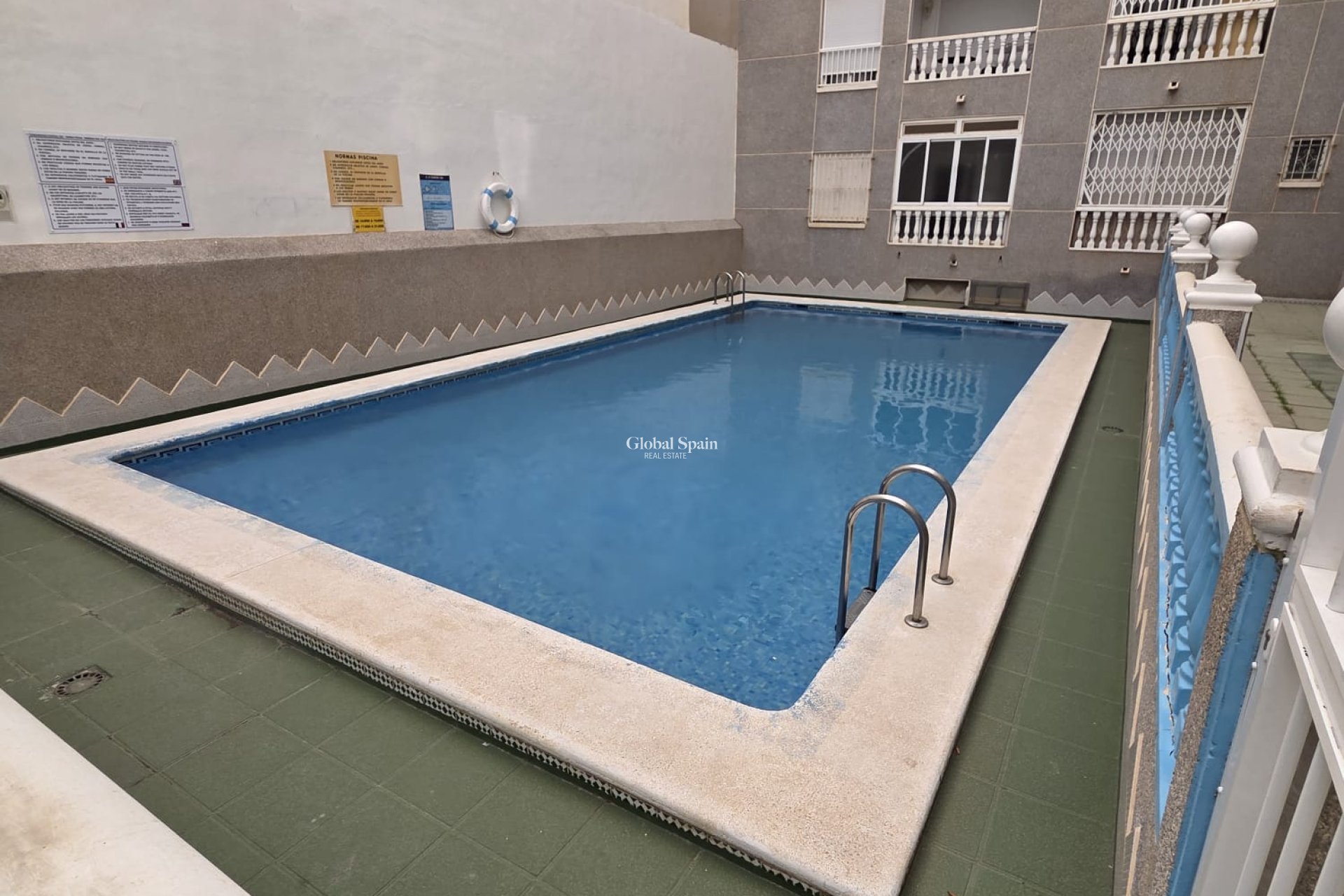 Odsprzedaż - PENTHOUSE -
TORREVIEJA - 