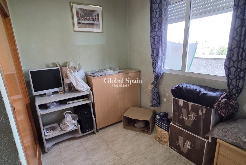 Odsprzedaż - PENTHOUSE -
TORREVIEJA - 