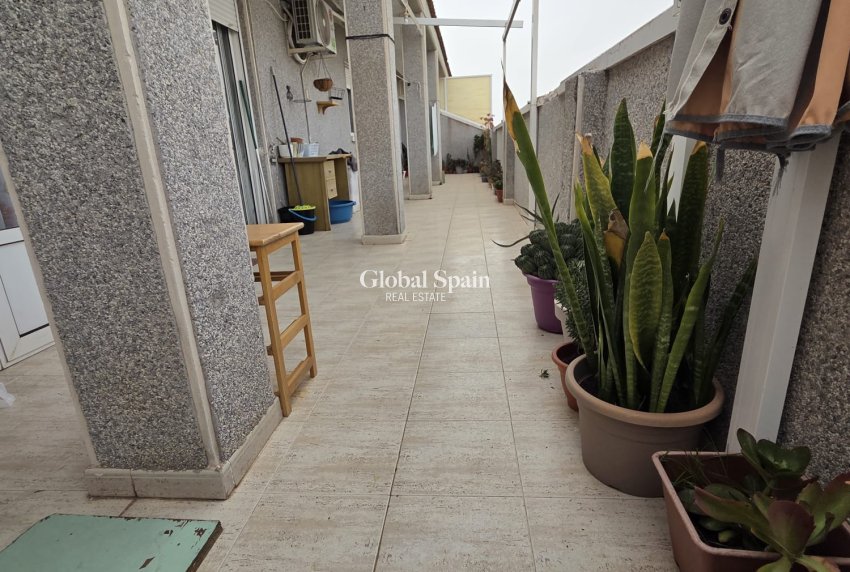 Odsprzedaż - PENTHOUSE -
TORREVIEJA - 