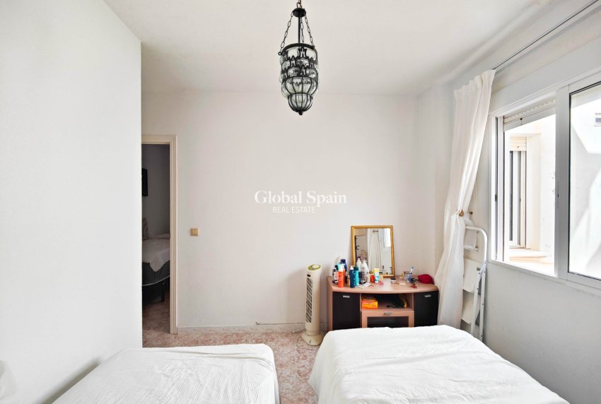 Odsprzedaż - PENTHOUSE -
TORREVIEJA - 