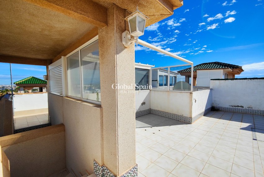 Odsprzedaż - PENTHOUSE -
TORREVIEJA - 