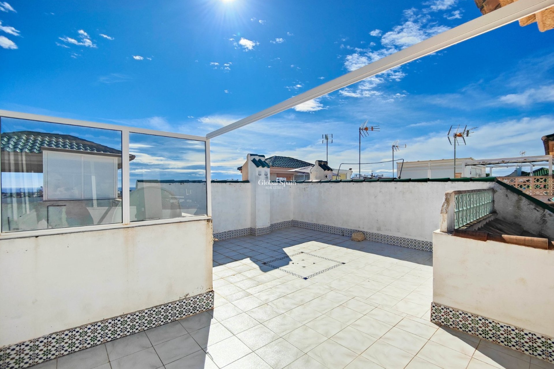 Odsprzedaż - PENTHOUSE -
TORREVIEJA - 