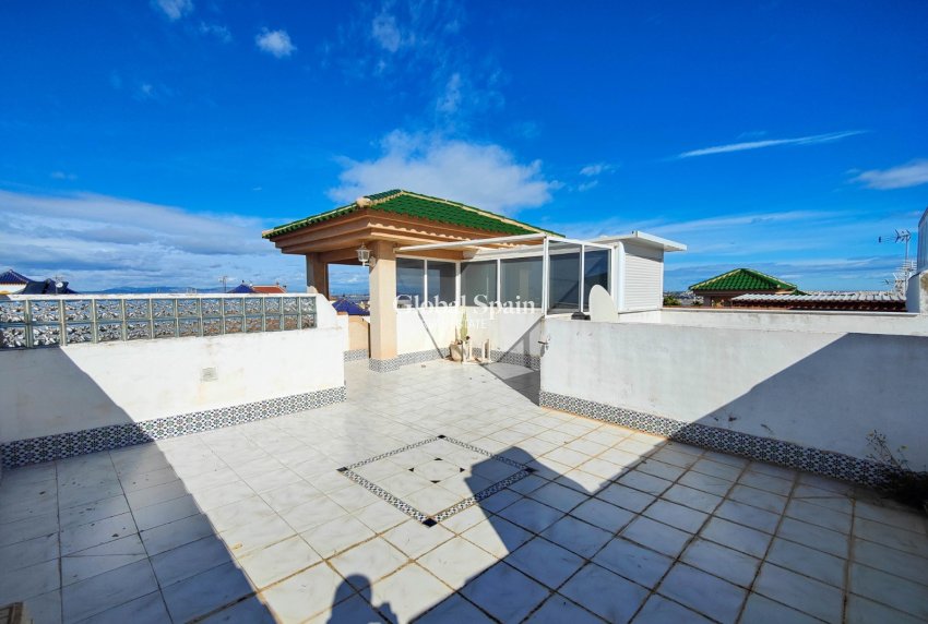 Odsprzedaż - PENTHOUSE -
TORREVIEJA - 