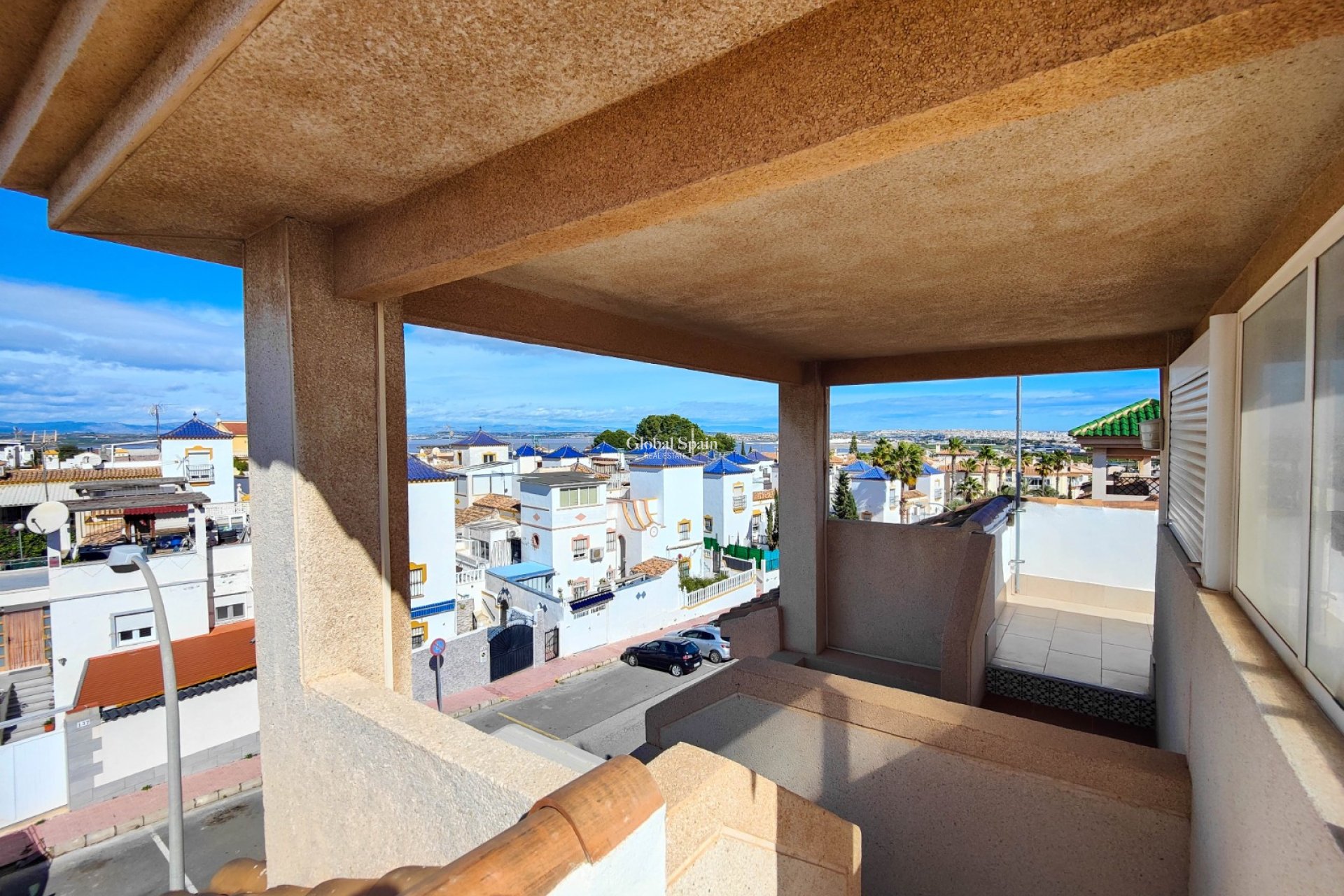 Odsprzedaż - PENTHOUSE -
TORREVIEJA - 