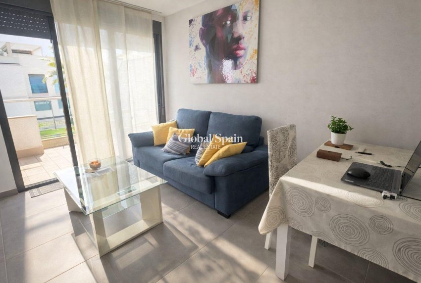 Odsprzedaż - PENTHOUSE -
TORREVIEJA - 
