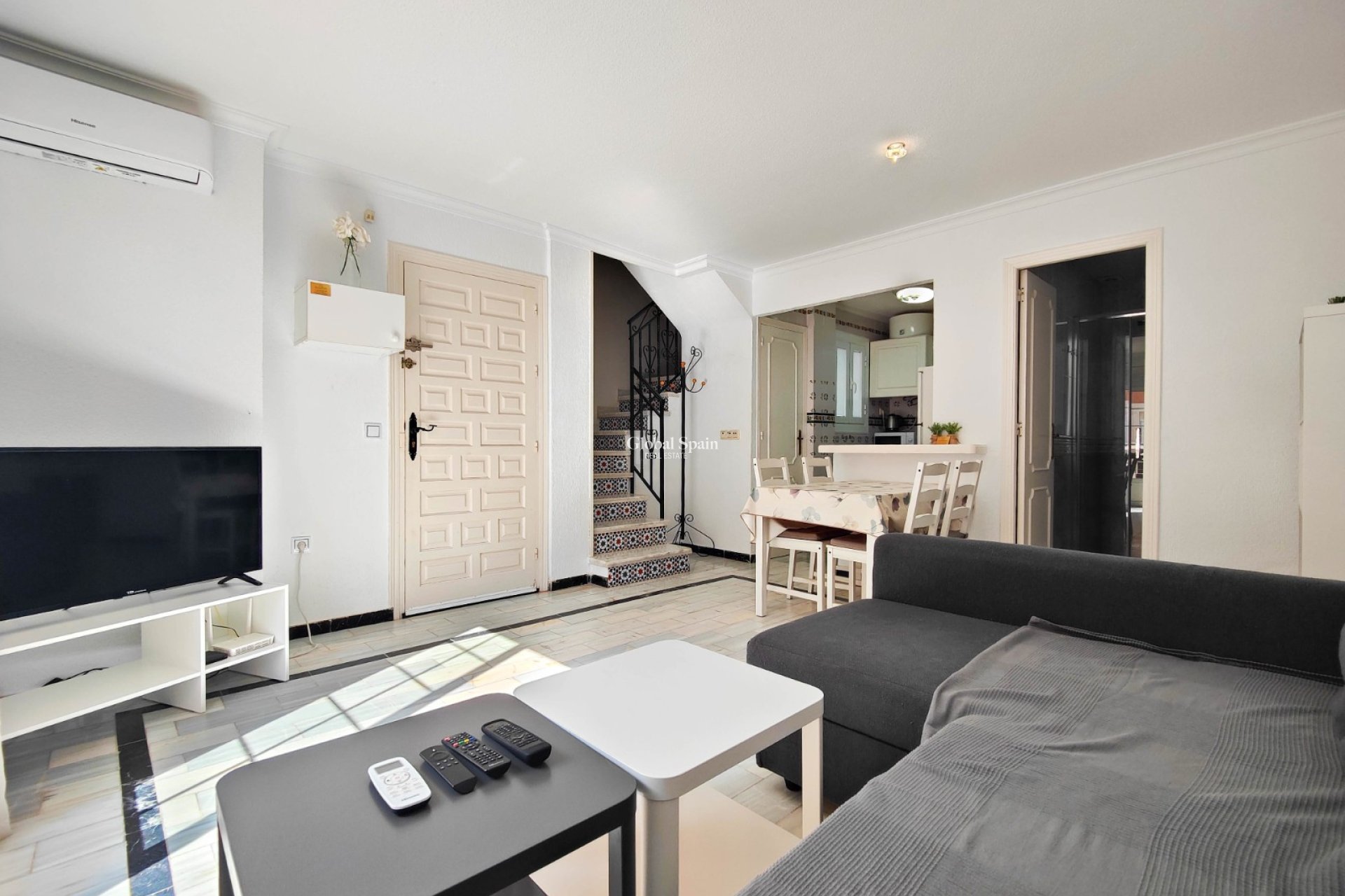 Odsprzedaż - PENTHOUSE -
TORREVIEJA - 