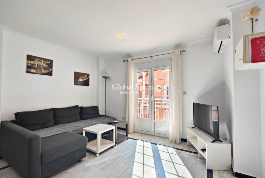 Odsprzedaż - PENTHOUSE -
TORREVIEJA - 