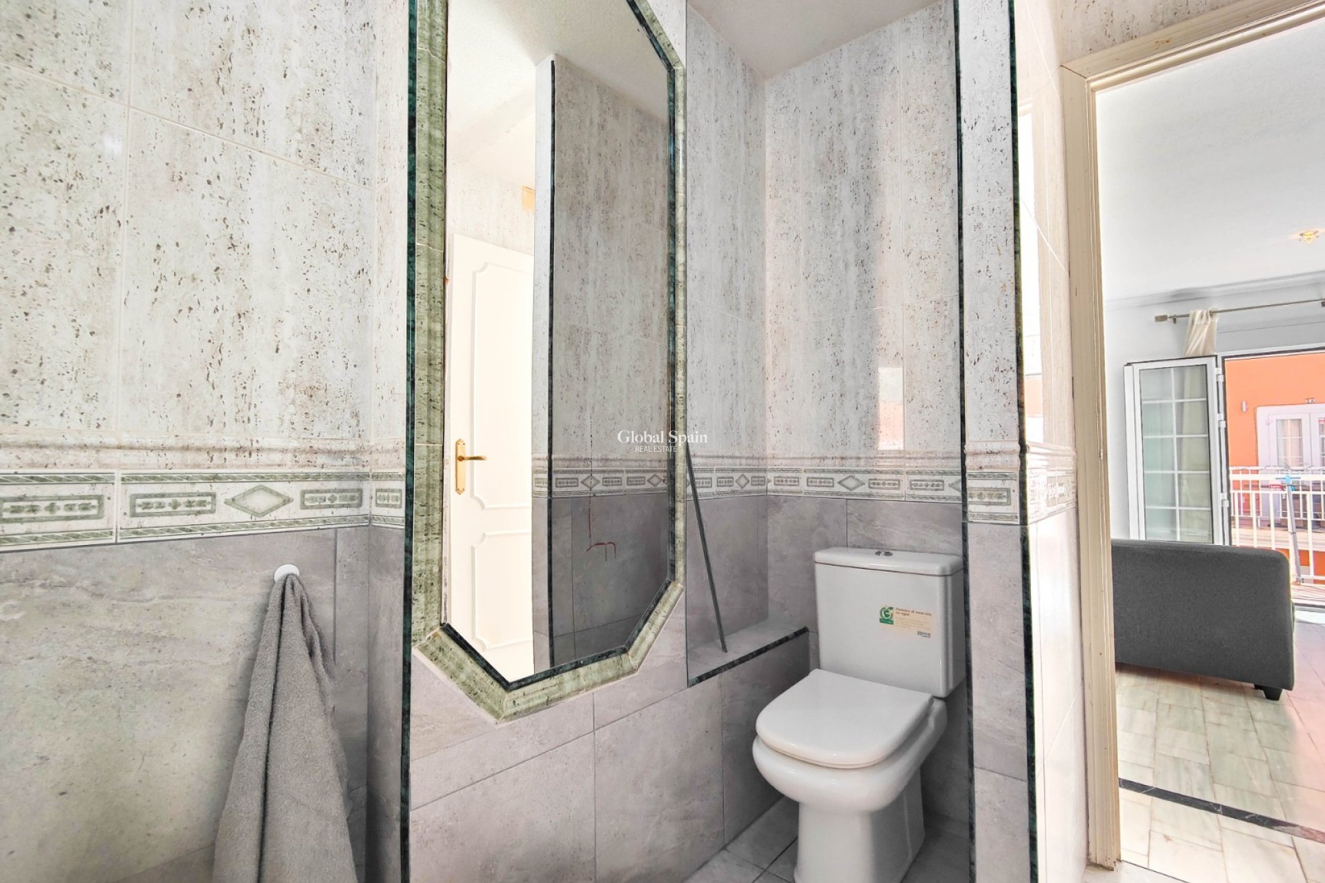 Odsprzedaż - PENTHOUSE -
TORREVIEJA - 