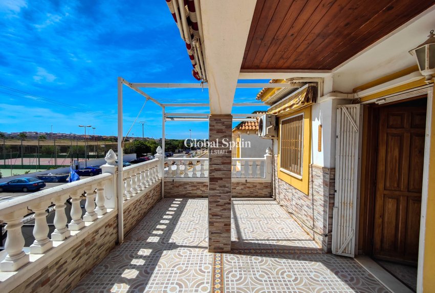 Odsprzedaż - PENTHOUSE -
TORREVIEJA - 