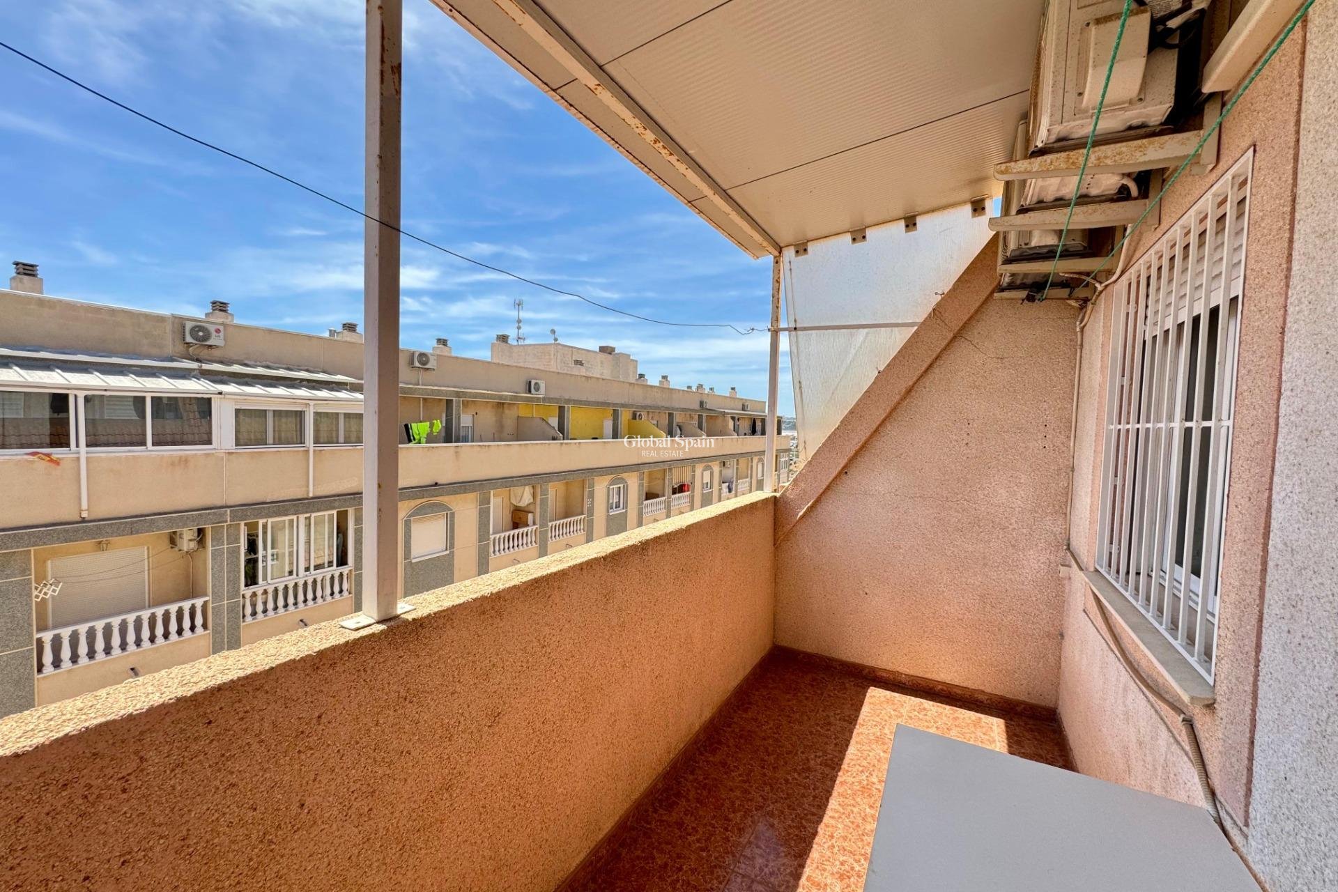 Odsprzedaż - PENTHOUSE -
TORREVIEJA - 