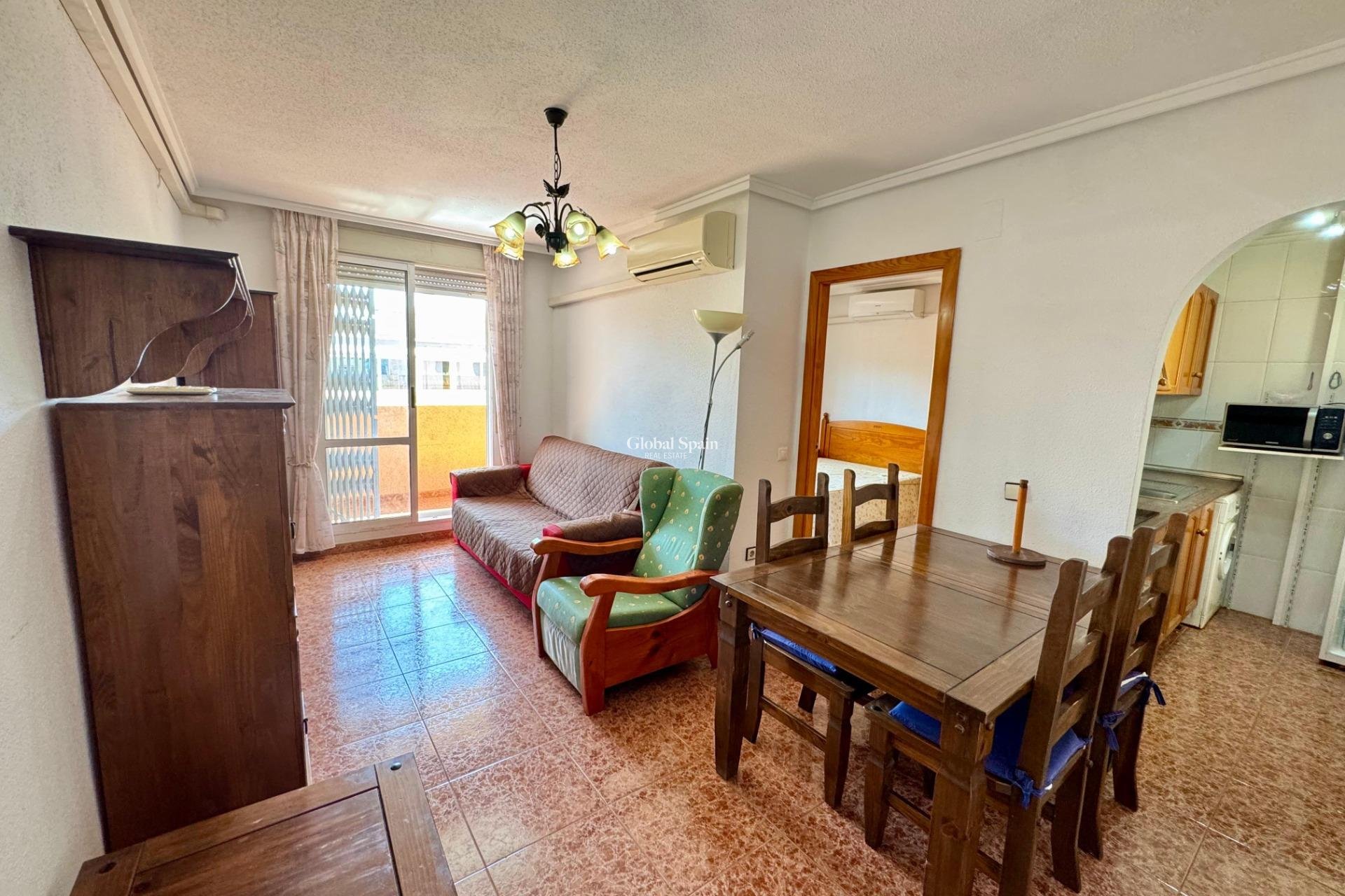 Odsprzedaż - PENTHOUSE -
TORREVIEJA - 