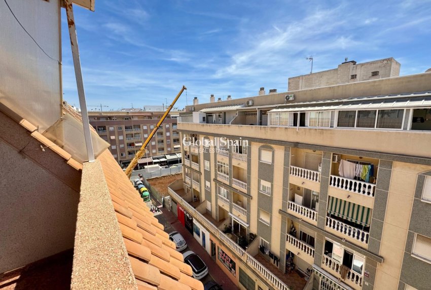 Odsprzedaż - PENTHOUSE -
TORREVIEJA - 