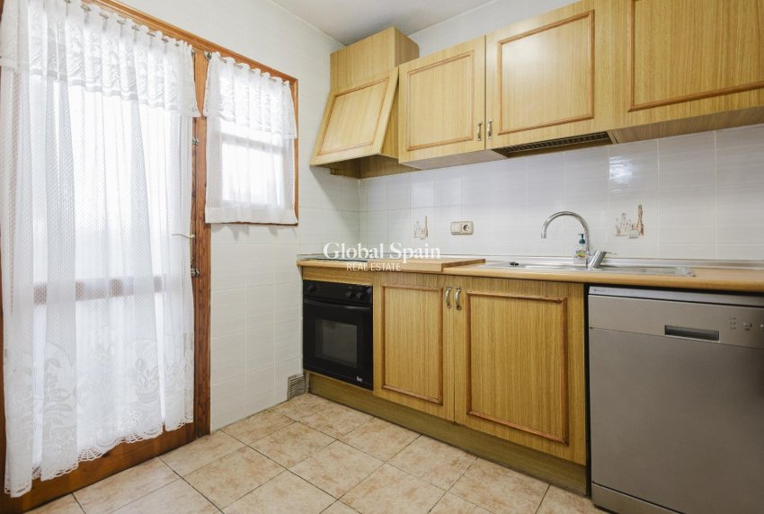 Odsprzedaż - PENTHOUSE -
TORREVIEJA - 