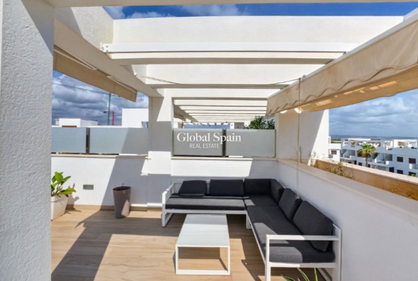 Odsprzedaż - PENTHOUSE -
TORREVIEJA - 
