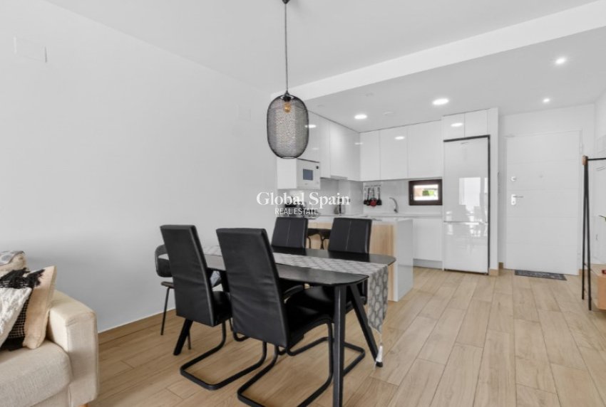 Odsprzedaż - PENTHOUSE -
TORREVIEJA - 