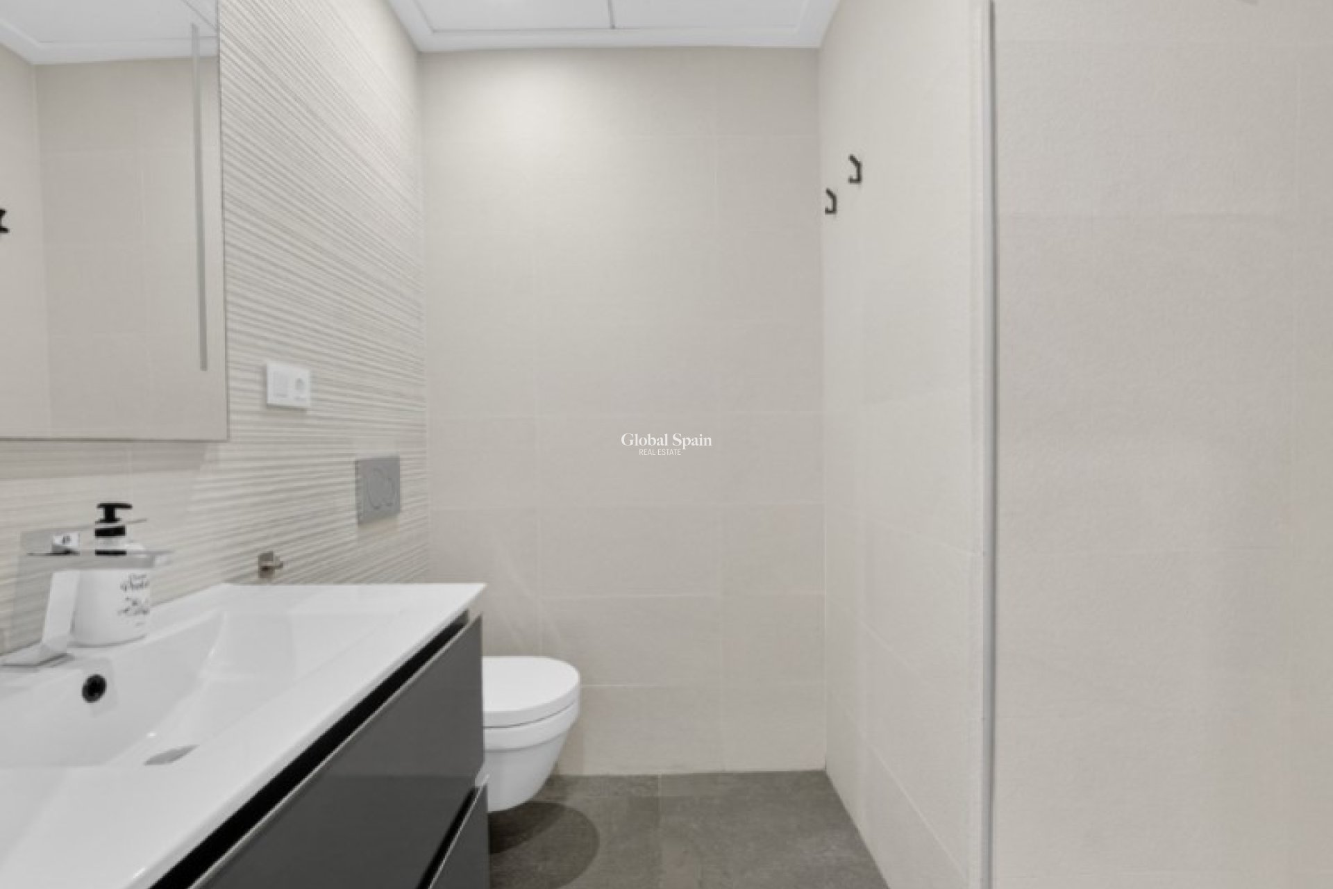 Odsprzedaż - PENTHOUSE -
TORREVIEJA - 