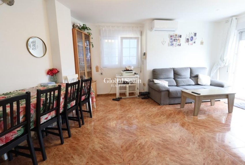 Odsprzedaż - PENTHOUSE -
TORREVIEJA - 