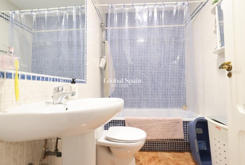 Odsprzedaż - PENTHOUSE -
TORREVIEJA - 
