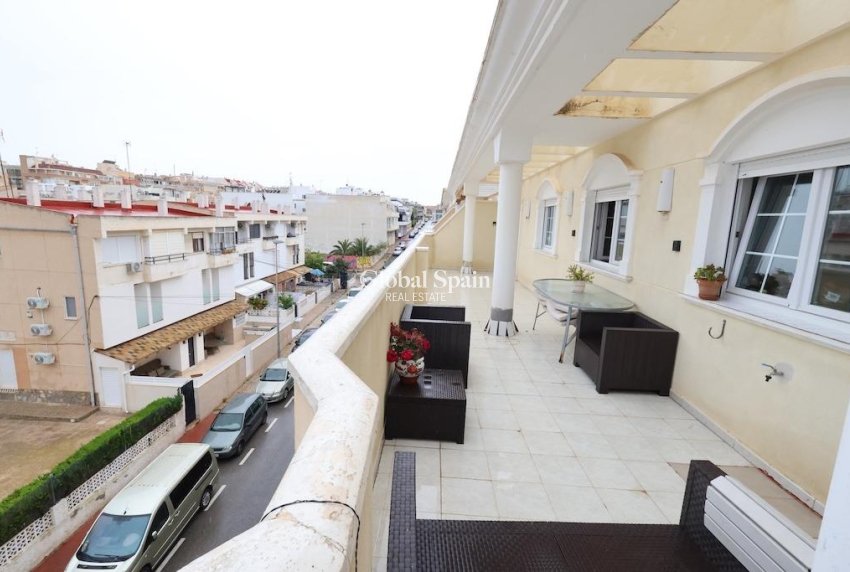 Odsprzedaż - PENTHOUSE -
TORREVIEJA - 