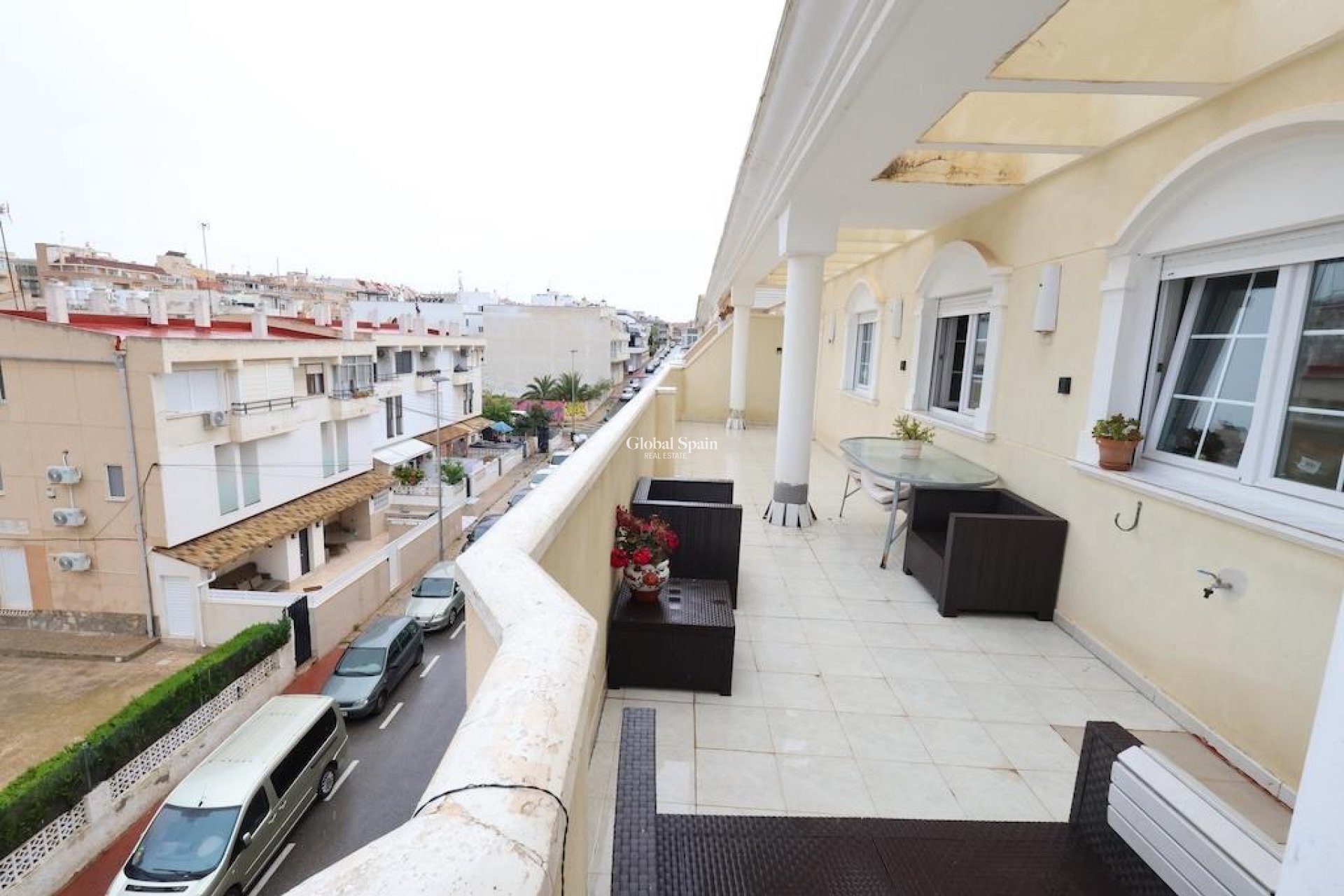Odsprzedaż - PENTHOUSE -
TORREVIEJA - 