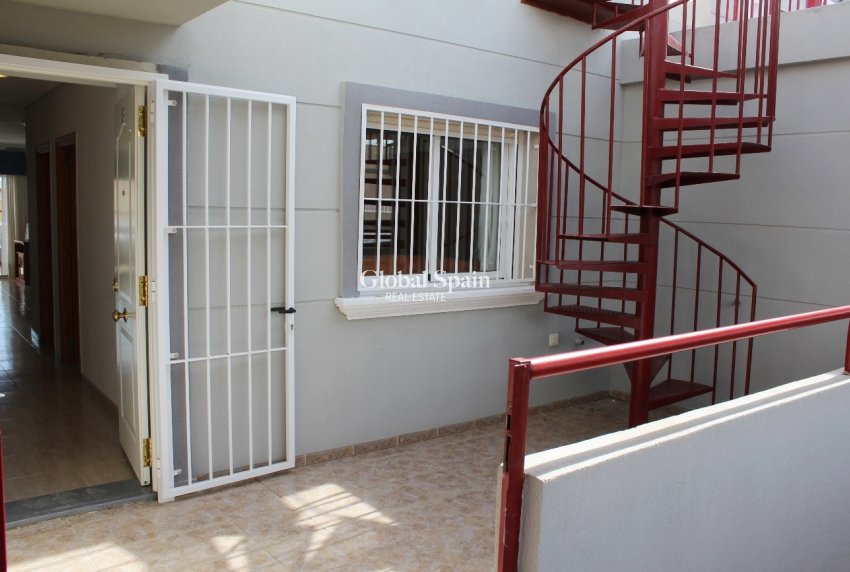 Odsprzedaż - PENTHOUSE -
VILLAMARTÍN - Costa Blanca