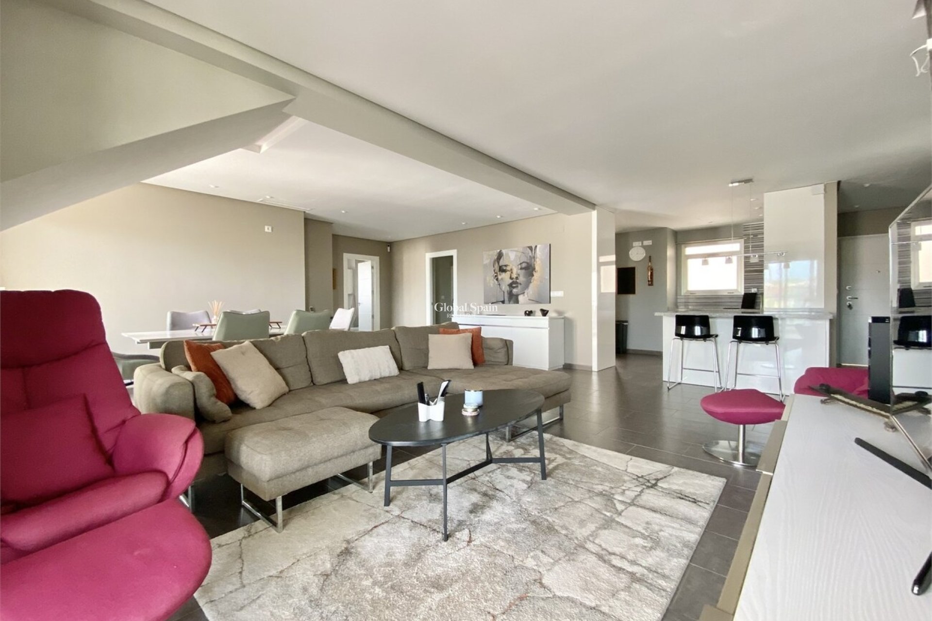 Odsprzedaż - PENTHOUSE -
VILLAMARTÍN - LOS DOLSES