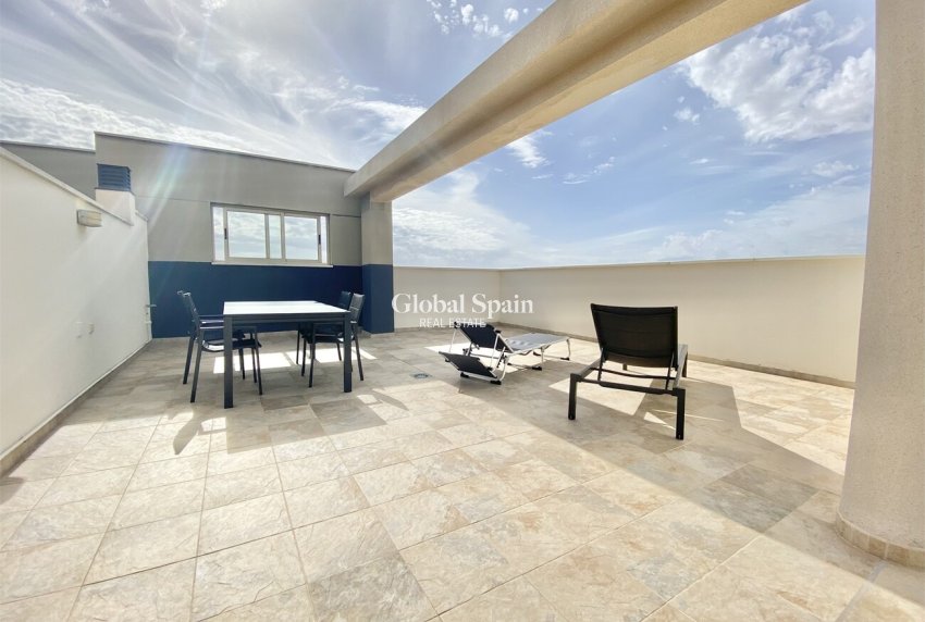 Odsprzedaż - PENTHOUSE -
VILLAMARTÍN - LOS DOLSES