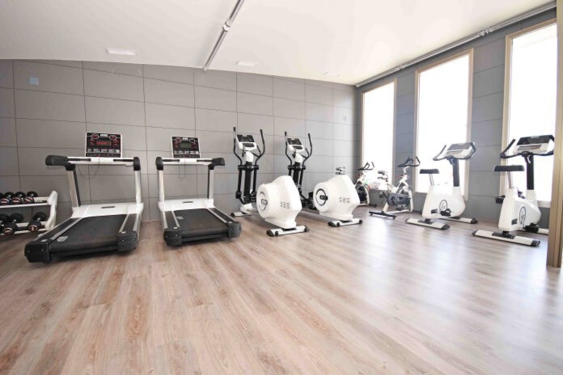 Odsprzedaż - PENTHOUSE -
VILLAMARTÍN - LOS DOLSES