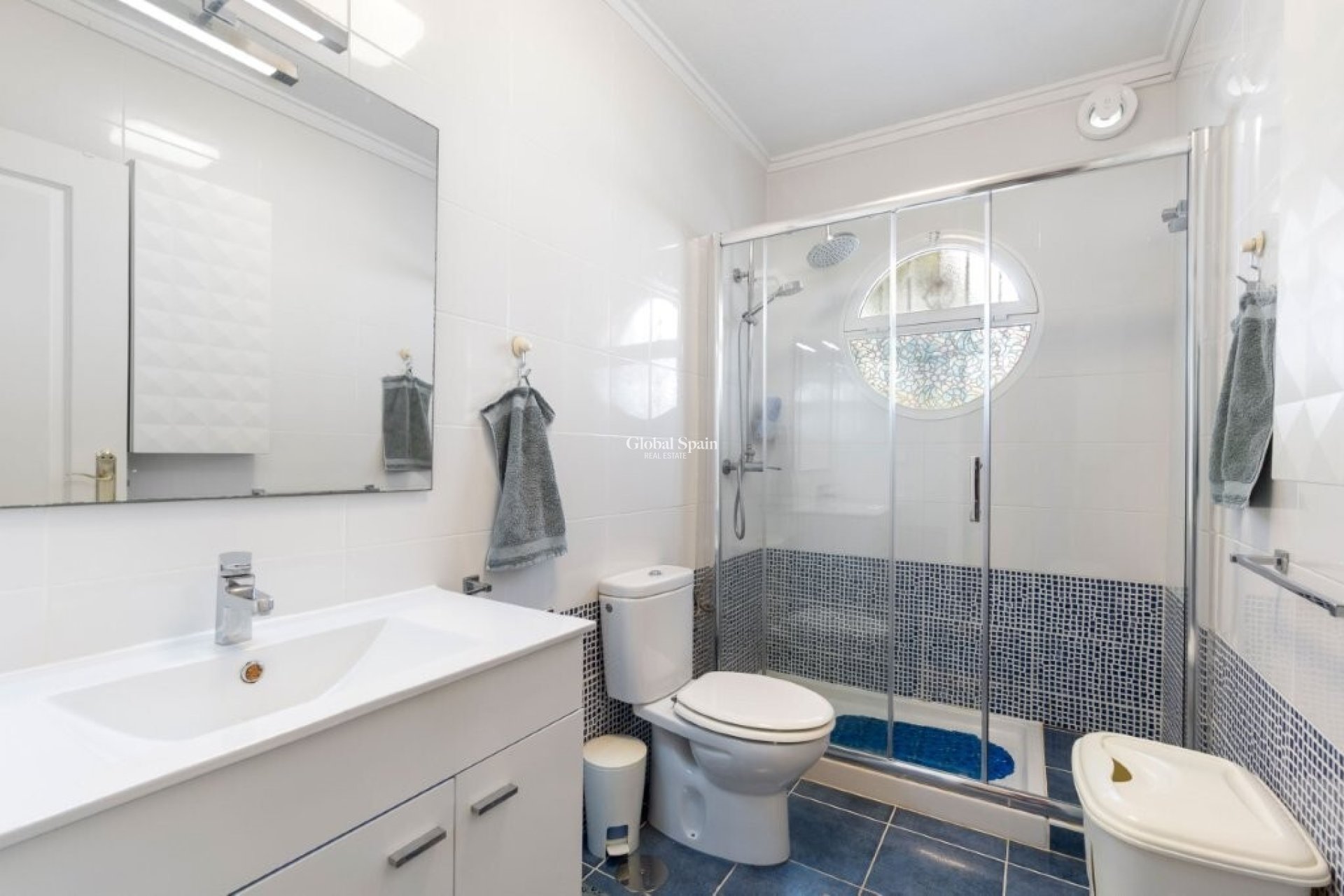 Odsprzedaż - Penthouse w domu czteroosobowym -
ORIHUELA COSTA - Serena 5