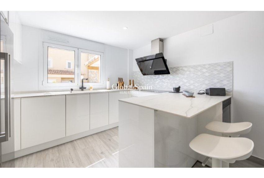 Odsprzedaż - WILLA  -
ALFAZ DEL PI - Costa Blanca