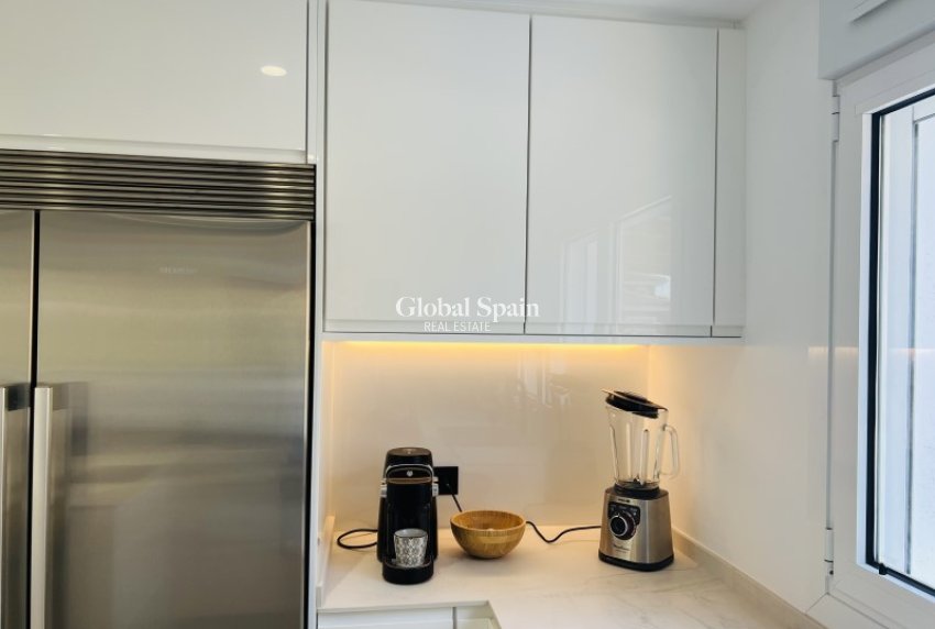 Odsprzedaż - WILLA  -
ALFAZ DEL PI - Costa Blanca