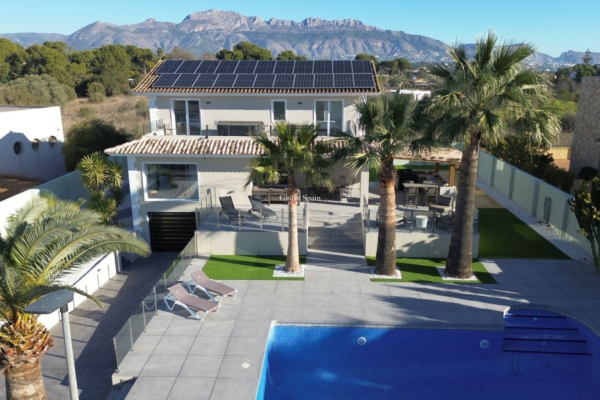 Odsprzedaż - WILLA  -
ALFAZ DEL PI - Costa Blanca