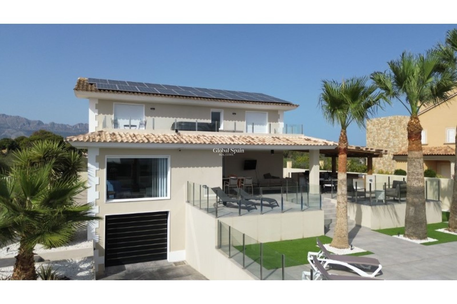 Odsprzedaż - WILLA  -
ALFAZ DEL PI - Costa Blanca