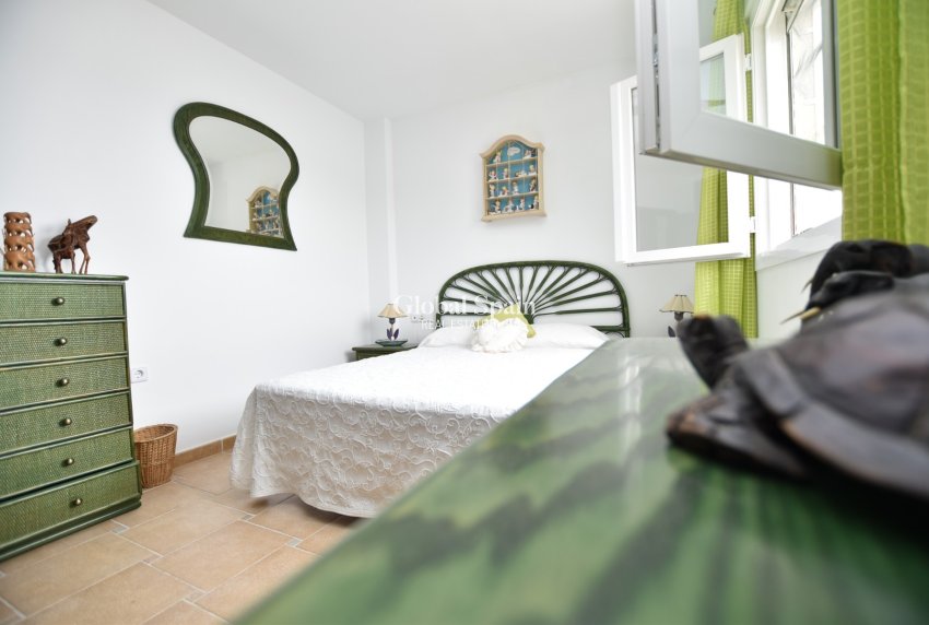 Odsprzedaż - WILLA  -
ALGORFA - Inland