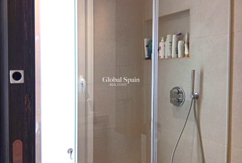 Odsprzedaż - WILLA  -
ALGORFA - LA FINCA GOLF / ALGORFA