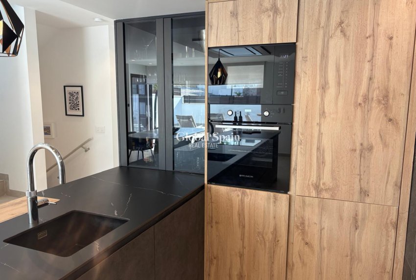 Odsprzedaż - WILLA  -
ALGORFA - LA FINCA GOLF / ALGORFA