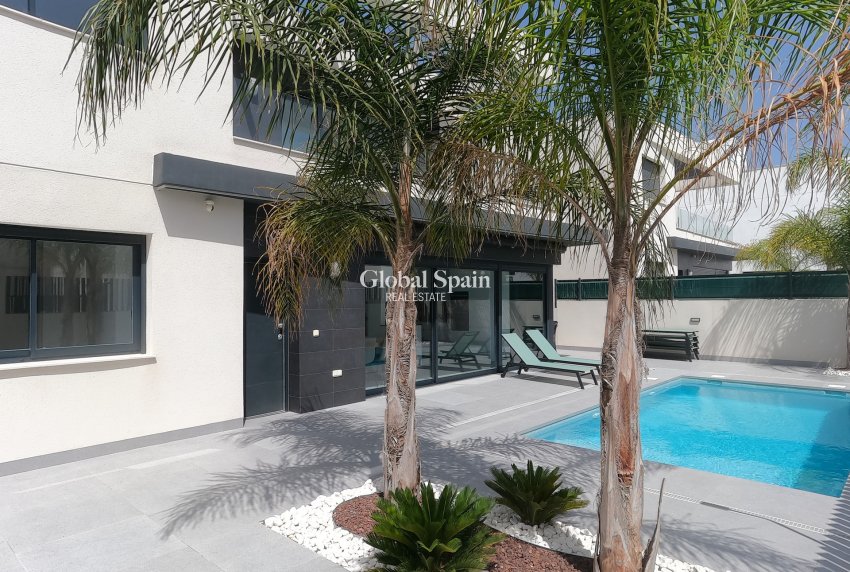 Odsprzedaż - WILLA  -
ALGORFA - LA FINCA GOLF / ALGORFA